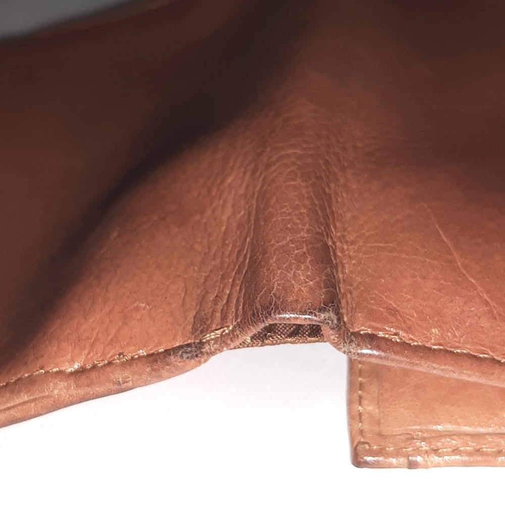 FOSSIL VINTAGE TRIFOLD WALLET - Picture 10 of 12